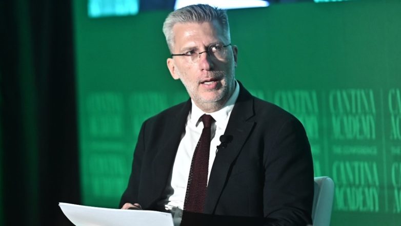 Σάλος με την παραδοχή Σκέρτσου ότι η κυβέρνηση γνώριζε τα προβλήματα στον ΟΠΟΚΕΠΕ από το 2019