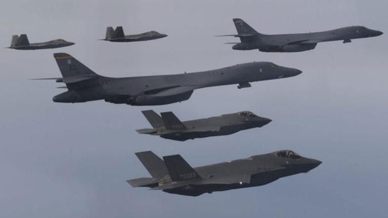 Νέα πτήση βομβαρδιστικού των ΗΠΑ κοντά στα παράλια της Βενεζουέλας Νέα πτήση βομβαρδιστικού των ΗΠΑ κοντά στα παράλια της Βενεζουέλας