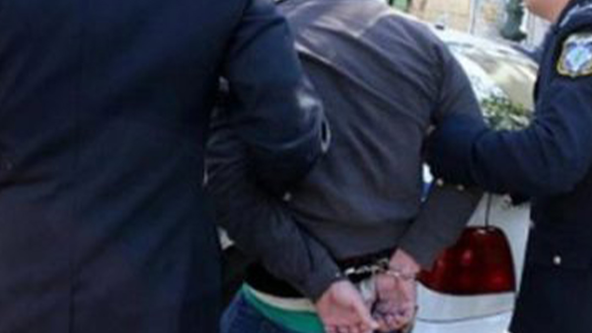 Κρήτη: Πήγε στο χωράφι ξέθαψε την κοκαΐνη και τον έπιασαν επ’ αυτοφώρω