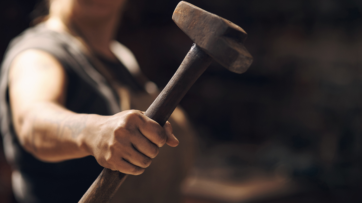 Βάναυσος ξυλοδαρμός κομμωτή με σφυριά στον Ωρωπό