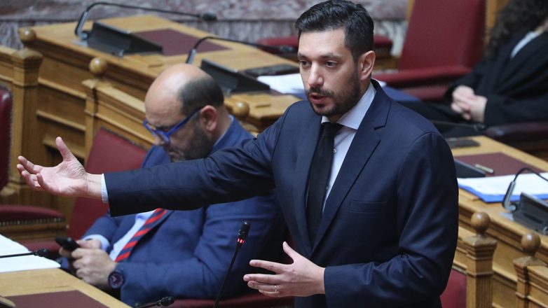 Ο Κυρανάκης απαντάει στα σχόλια για το SMS του Υπ. Μεταφορών σχετικά με την οδική ασφάλεια Ο Κυρανάκης απαντάει στα σχόλια για το SMS του Υπ. Μεταφορών σχετικά με την οδική ασφάλεια