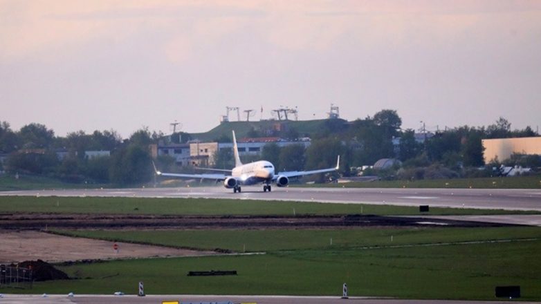 Λιθουανία: Έκλεισε ξανά το αεροδρόμιο του Βίλνιους λόγω μετεωρολογικών μπαλονιών από τη Λευκορωσία Λιθουανία: Έκλεισε ξανά το αεροδρόμιο του Βίλνιους λόγω μετεωρολογικών μπαλονιών από τη Λευκορωσία