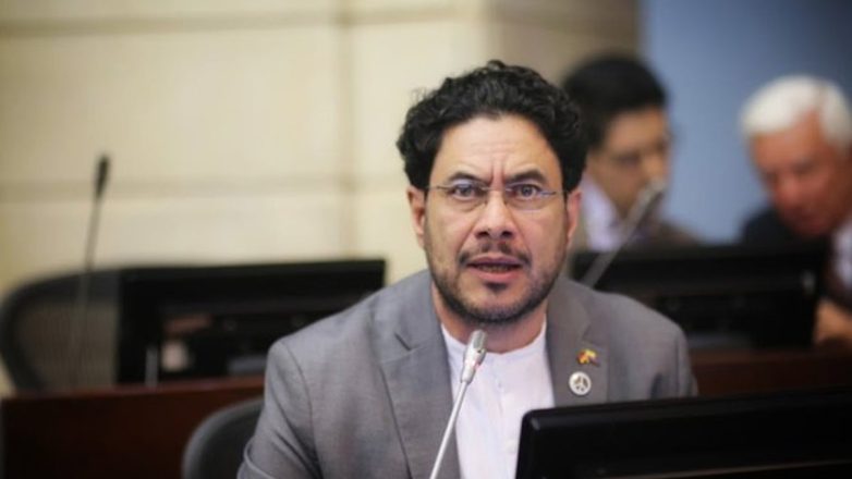 Κολομβία: Ο συνασπισμός της αριστεράς επιλέγει τον Ιβάν Σεπέδα ως υποψήφιο στις προεδρικές εκλογές του 2026