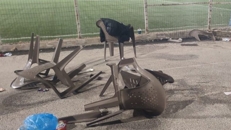 Πάτρα: Σοβαρά επεισόδια με τρεις τραυματίες σε ποδοσφαιρικό αγώνα – Ένας φίλαθλος υπέστη έμφραγμα Πάτρα: Σοβαρά επεισόδια με τρεις τραυματίες σε ποδοσφαιρικό αγώνα – Ένας φίλαθλος υπέστη έμφραγμα