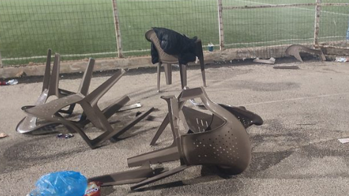 Πάτρα: Σοβαρά επεισόδια με τρεις τραυματίες σε ποδοσφαιρικό αγώνα – Ένας φίλαθλος υπέστη έμφραγμα