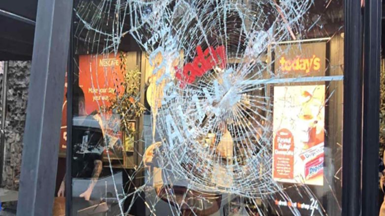 Θεσσαλονίκη: Έσπασε όλο το μαγαζί στα Λαδάδικα