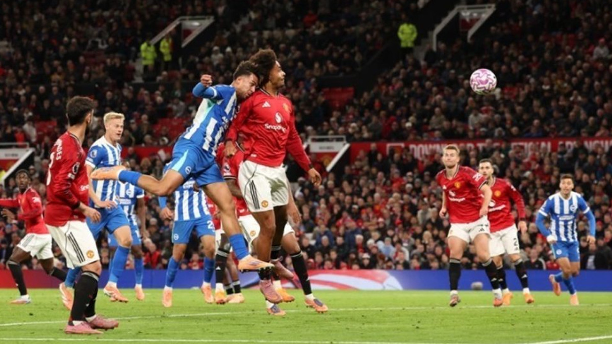 Αγγλία: Ο Κωστούλας έσπασε δύο ρεκόρ με το γκολ του απέναντι στη Μάντσεστερ Γιουνάιτεντ