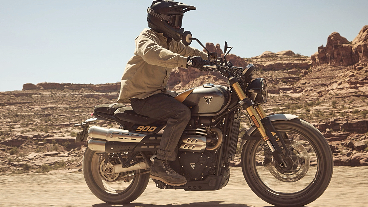 Η Triumph ανανεώνει την κλασική Scrambler 900 με πιο μοντέρνα τεχνολογία