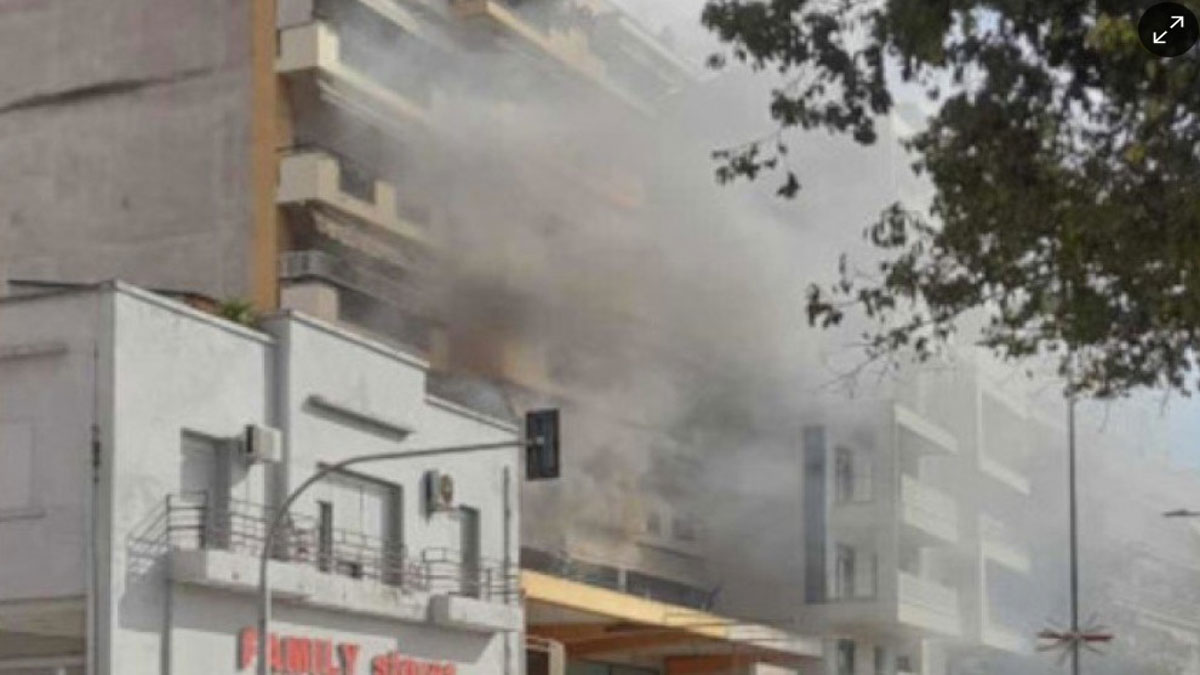 Θεσσαλονίκη: Γυναίκα εντοπίστηκε χωρίς τις αισθήσεις της σε πολυκατοικία