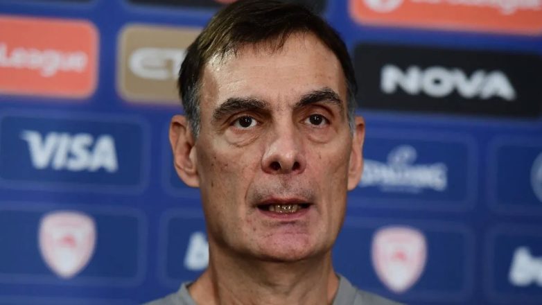 Μπαρτζώκας: «Είναι οξύμωρο, μας θεωρούν πρώτο φαβορί και εδώ πιέζει ο πλανήτης ότι ο Ολυμπιακός είναι ελλιπής» Μπαρτζώκας: «Είναι οξύμωρο, μας θεωρούν πρώτο φαβορί και εδώ πιέζει ο πλανήτης ότι ο Ολυμπιακός είναι ελλιπής»