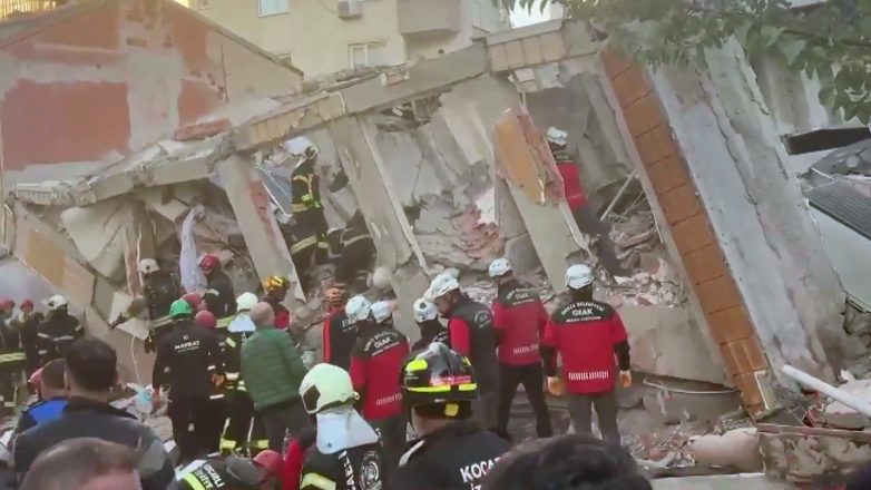 Τουρκία: Δύο αδελφάκια ανασύρθηκαν νεκρά από τα ερείπια του επταώροφου κτηρίου Τουρκία: Δύο αδελφάκια ανασύρθηκαν νεκρά από τα ερείπια του επταώροφου κτηρίου