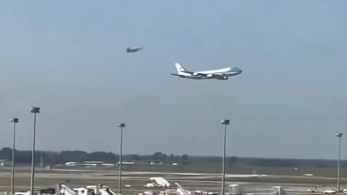 Βίντεο από την αναχώρηση του Air Force One για το Τόκιο