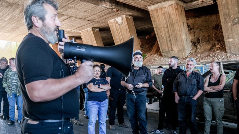 Χανιά: Οι αγρότες απέκλεισαν τον ΒΟΑΚ – «Όλοι γνώριζαν τι συνέβαινε με τον ΟΠΕΚΕΠΕ»
