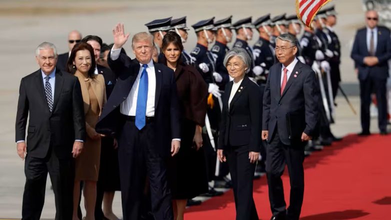 Επίσκεψη Τραμπ στη Νότια Κορέα Επίσκεψη Τραμπ στη Νότια Κορέα