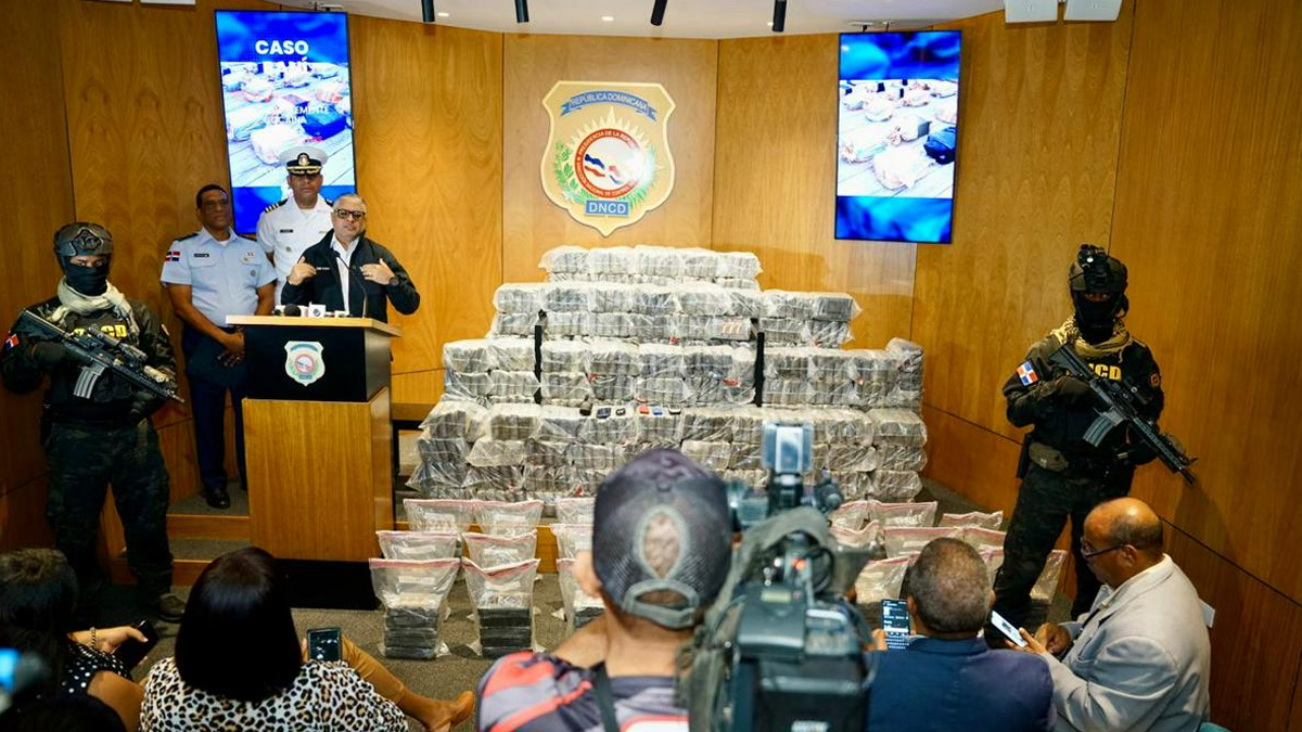 Δομινικανή Δημοκρατία: Εντοπίστηκε σκάφος που μετέφερε 650 δέματα με κοκαΐνη