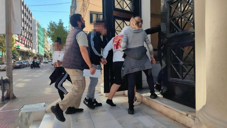 Ελεύθεροι οι δύο ανήλικοι για το οπαδικό επεισόδιο στην Πάτρα Ελεύθεροι οι δύο ανήλικοι για το οπαδικό επεισόδιο στην Πάτρα