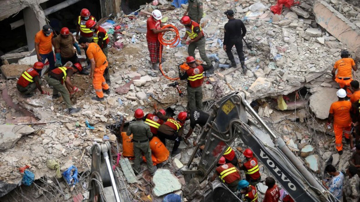 Χάθηκε η οικογένεια από την κατάρρευση του κτηρίου στην Κωνσταντινούπολη