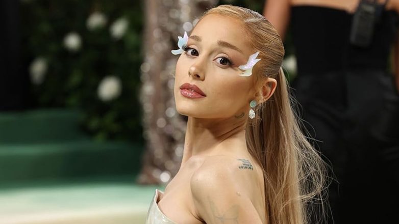 Ariana Grande: Τέλος τα ξανθά μαλλιά – Η εντυπωσιακή αλλαγή στην εμφάνισή της Ariana Grande: Τέλος τα ξανθά μαλλιά – Η εντυπωσιακή αλλαγή στην εμφάνισή της
