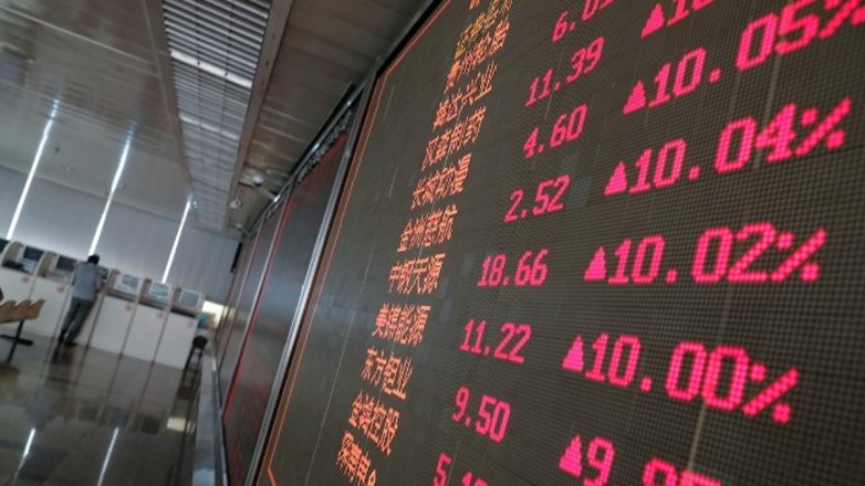 Υψηλό δεκαετίας κατέγραψαν σήμερα οι τιμές των κινεζικών μετοχών