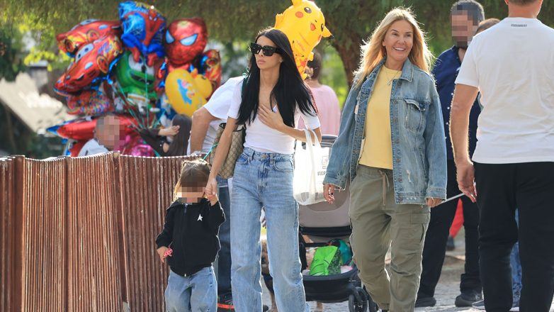 Χριστίνα Παππά: Στην παιδική χαρά με τη νύφη της, Άννα Μπεζάν και την εγγονή της Χριστίνα Παππά: Στην παιδική χαρά με τη νύφη της, Άννα Μπεζάν και την εγγονή της