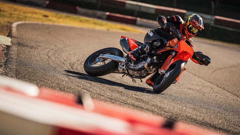 Νέα KTM 450 SMR για το 2026 με καλύτερο έλεγχο της ολίσθησης! Νέα KTM 450 SMR για το 2026 με καλύτερο έλεγχο της ολίσθησης!