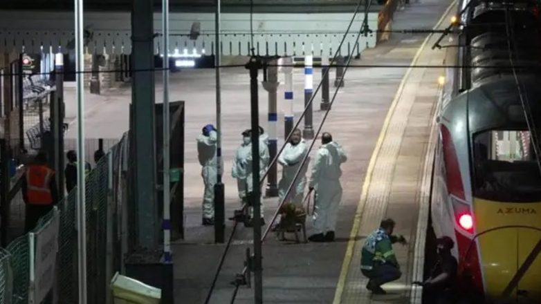 Εννέα σοβαρά τραυματίες από την επίθεση σε τρένο στη Βρετανία Εννέα σοβαρά τραυματίες από την επίθεση σε τρένο στη Βρετανία