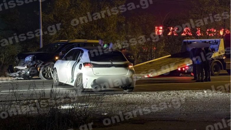 Σοβαρό τροχαίο στη Λάρισα Σοβαρό τροχαίο στη Λάρισα