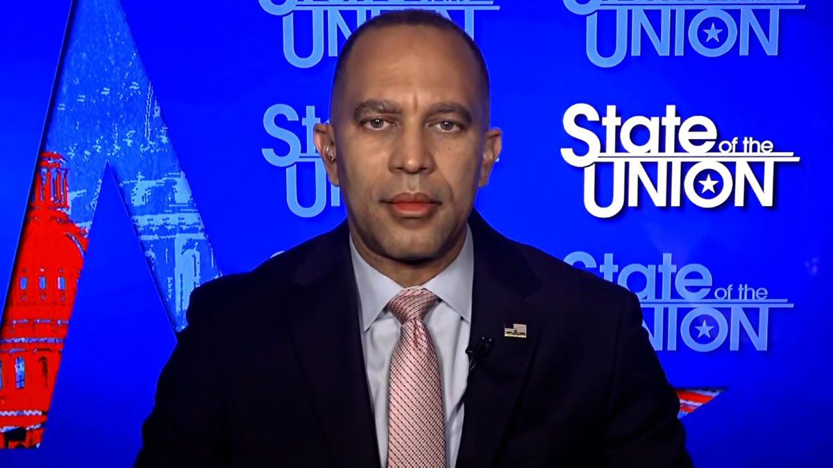 ΗΠΑ: Ηγέτης των δημοκρατικών κατηγορεί τον Τραμπ πως «χρησιμοποιεί ως όπλο την πείνα» εναντίον των Αμερικανών