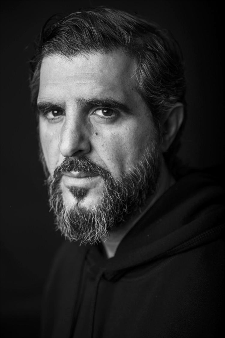 Η «Λόλα» για πρώτη φορά στο θέατρο στη σκηνή του Παλλάς με την Έλλη Τρίγγου, τον Γιάννη Στάνκογλου και τον Γιώργο Γάλλο