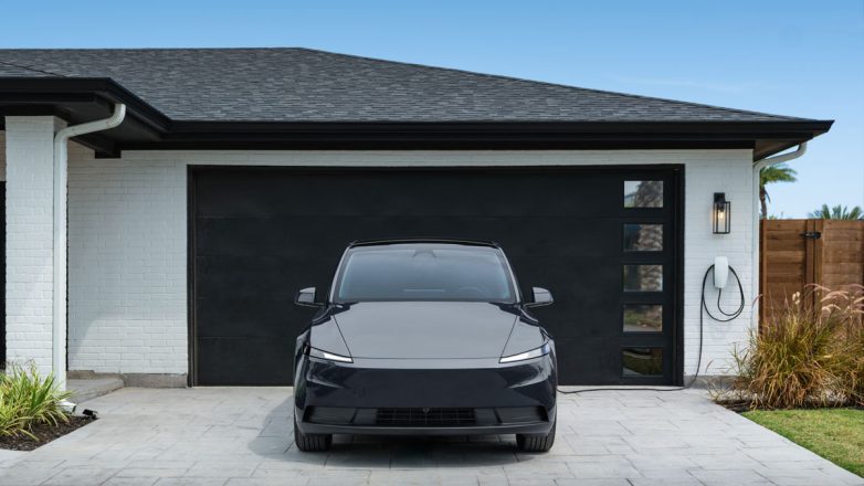 Ο Elon Musk θέλει να μετατρέψει τον στόλο των Tesla σε ένα παγκόσμιο data center 