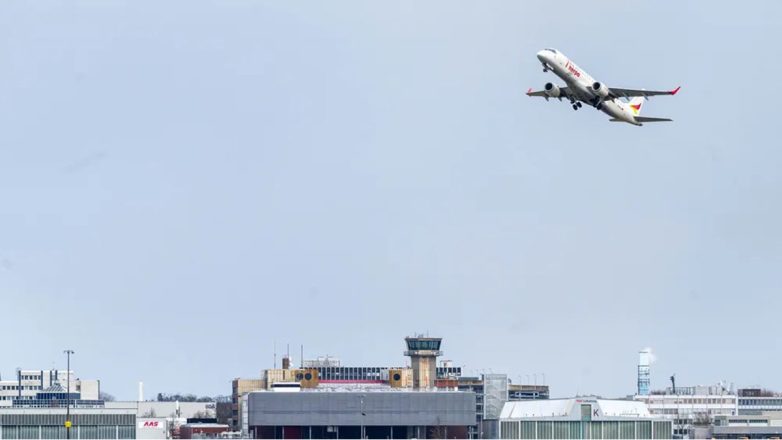 Γερμανία: Συναγερμός για drone κοντά στο αεροδρόμιο της Βρέμης Γερμανία: Συναγερμός για drone κοντά στο αεροδρόμιο της Βρέμης