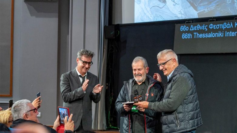 Τιμητική βράβευση στον κριτικό κινηματογράφου Νίνο Φένεκ Μικελίδη