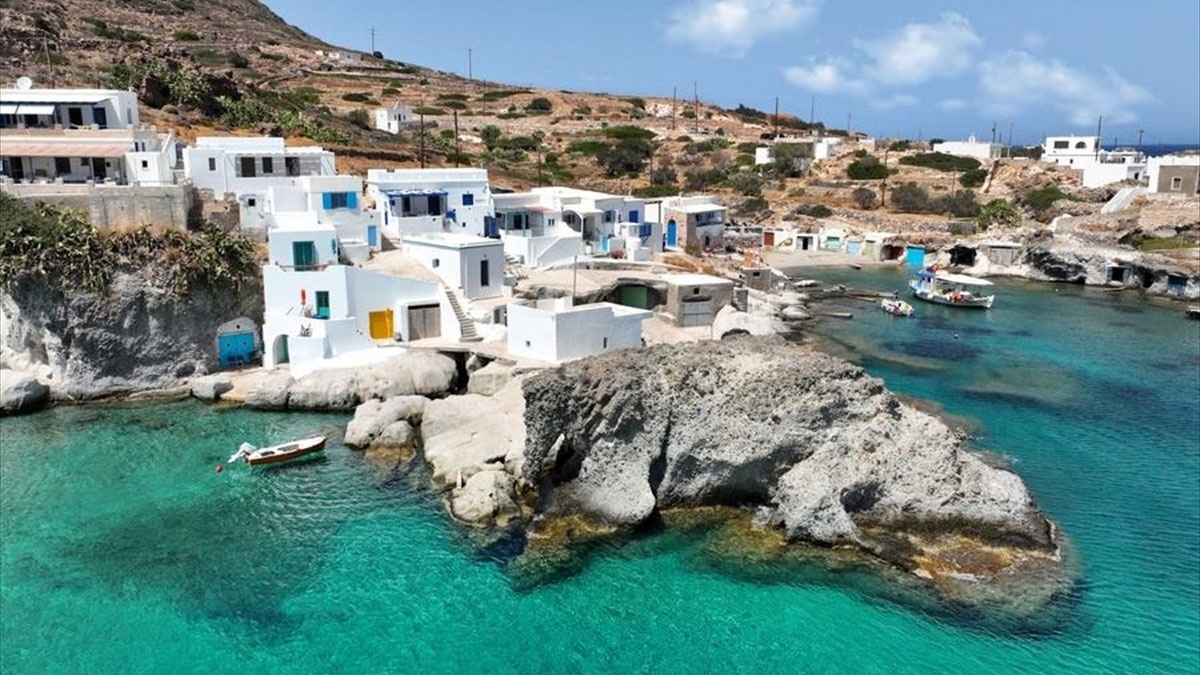 Πάρος, Σύρος, Κίμωλος: Τα τρία ελληνικά νησιά που έχουν μαγέψει τους Ιταλούς