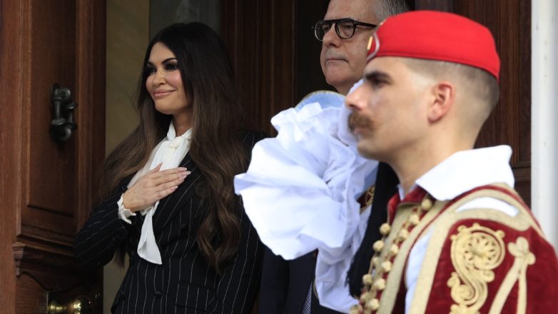 Διαπιστευτήρια από την Κίμπερλι Γκιλφόιλ στον ΠτΔ