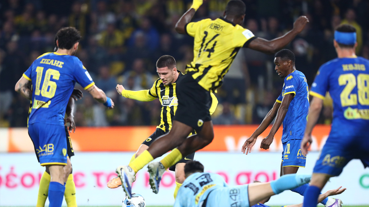 Λανουά: «Καθαρό φάουλ του Γιόβιτς στο ακυρωθέν γκολ της ΑΕΚ, υπάρχει πέναλτι που δεν δόθηκε στον Ταρέμι»