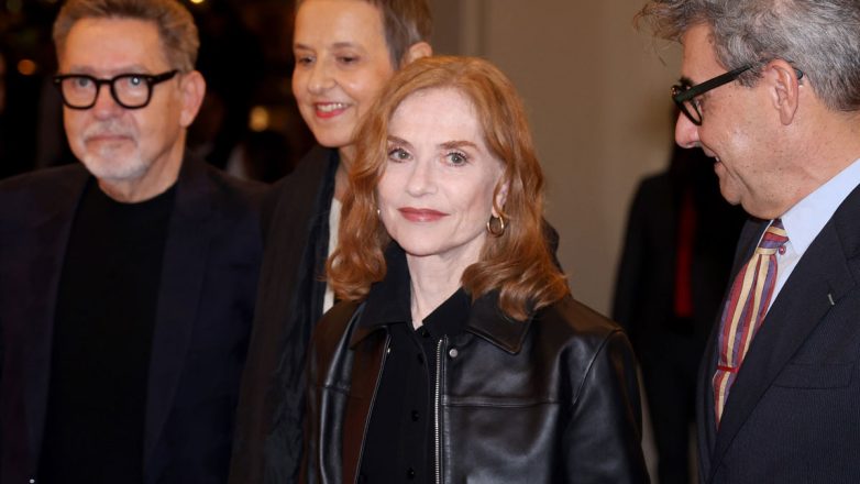 H Ιζαμπέλ Ιπέρ στο 66ο Φεστιβάλ Κινηματογράφου της Θεσσαλονίκης: «Είμαι άπιστη με τους ρόλους μου, ψάχνω πάντα το άγνωστο» H Ιζαμπέλ Ιπέρ στο 66ο Φεστιβάλ Κινηματογράφου της Θεσσαλονίκης: «Είμαι άπιστη με τους ρόλους μου, ψάχνω πάντα το άγνωστο»