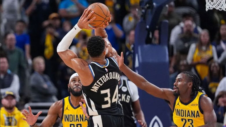 Γιάννης Αντετοκούνμπο: Ξεσάλωσε μετά το απόλυτο buzzer beater του