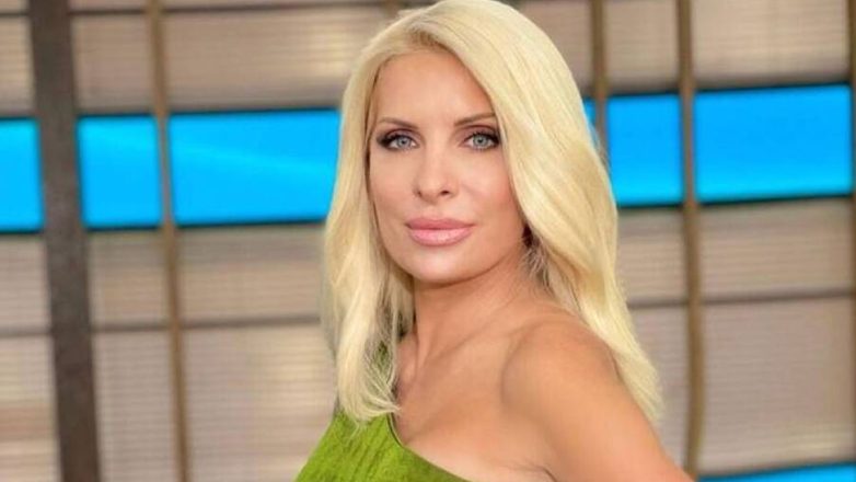 Ελένη Μενεγάκη: Ξέγνοιαστες στιγμές στο μπάνιο – Ποζάρει με πετσέτα στο κεφάλι και απολαμβάνει τον καφέ της Ελένη Μενεγάκη: Ξέγνοιαστες στιγμές στο μπάνιο – Ποζάρει με πετσέτα στο κεφάλι και απολαμβάνει τον καφέ της