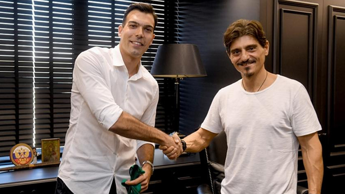 Γιαννακόπουλος: «Τα βρήκαμε και με Σλούκα, τώρα μένει να πάρουμε και έναν ψηλό που έχουμε 12 και είναι όλοι τραυματίες»!