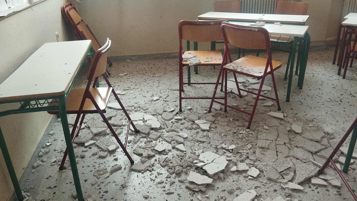 Έπεσαν σοβάδες σε αίθουσα Δημοτικού Σχολείου στο Πόρτο Ράφτη