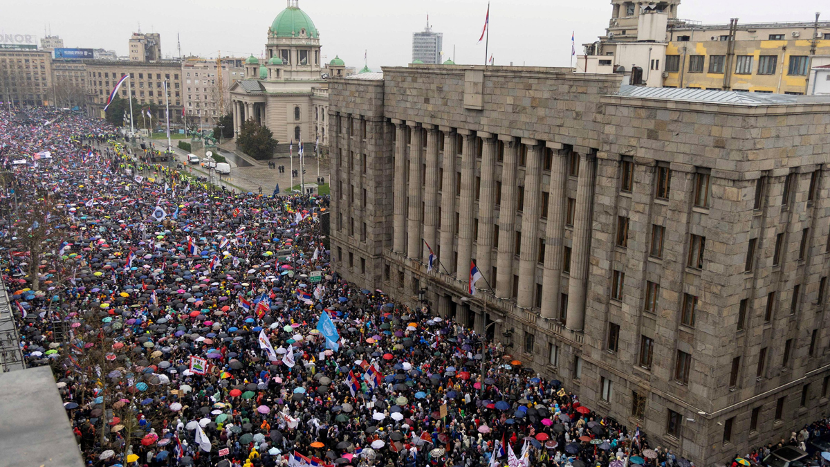 Ένταση στο Βελιγράδι ενόψει συγκεντρώσεων υποστηρικτών και αντιπάλων του Βούτσιτς