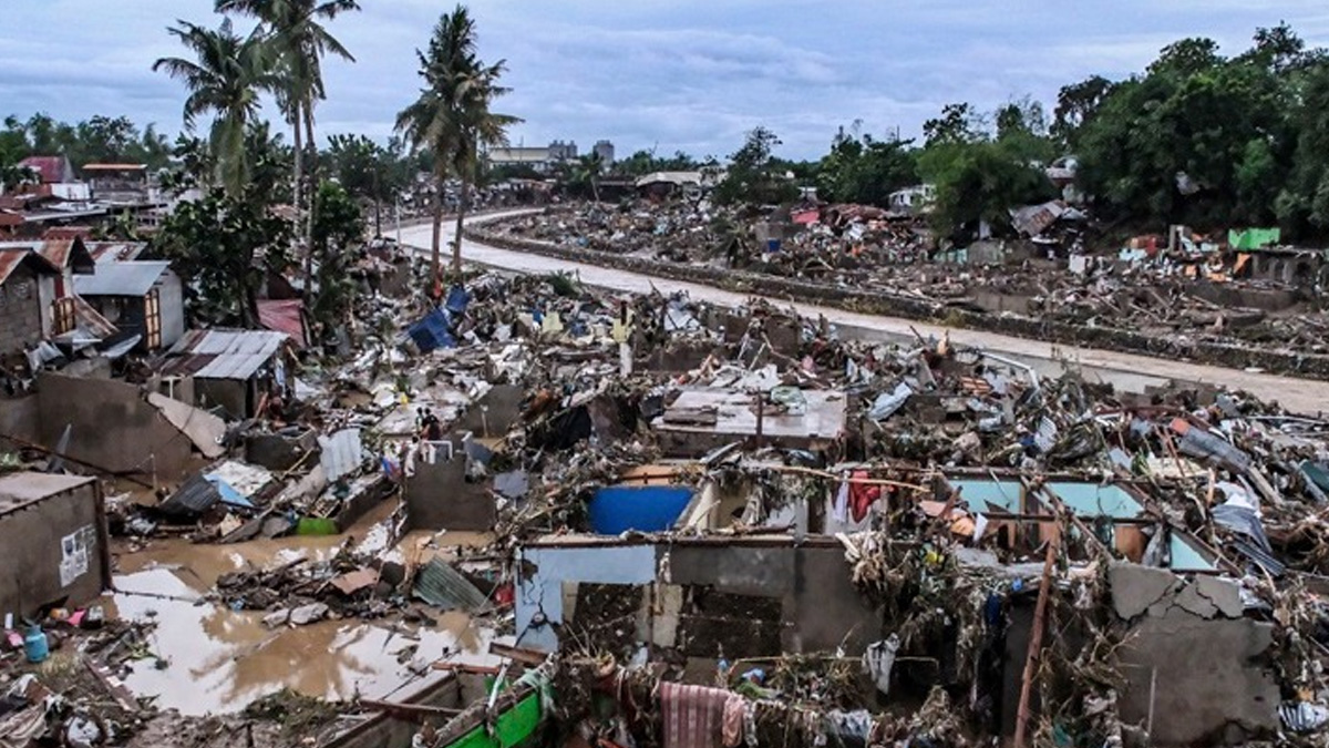 Φιλιππίνες: Τουλάχιστον 140 νεκροί από τον τυφώνα Καλμάγκι