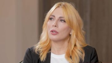 Σμαράγδα Καρύδη: «Χάρη στην Αλίκη Βουγιουκλάκη υπάρχει η ζωή μου»