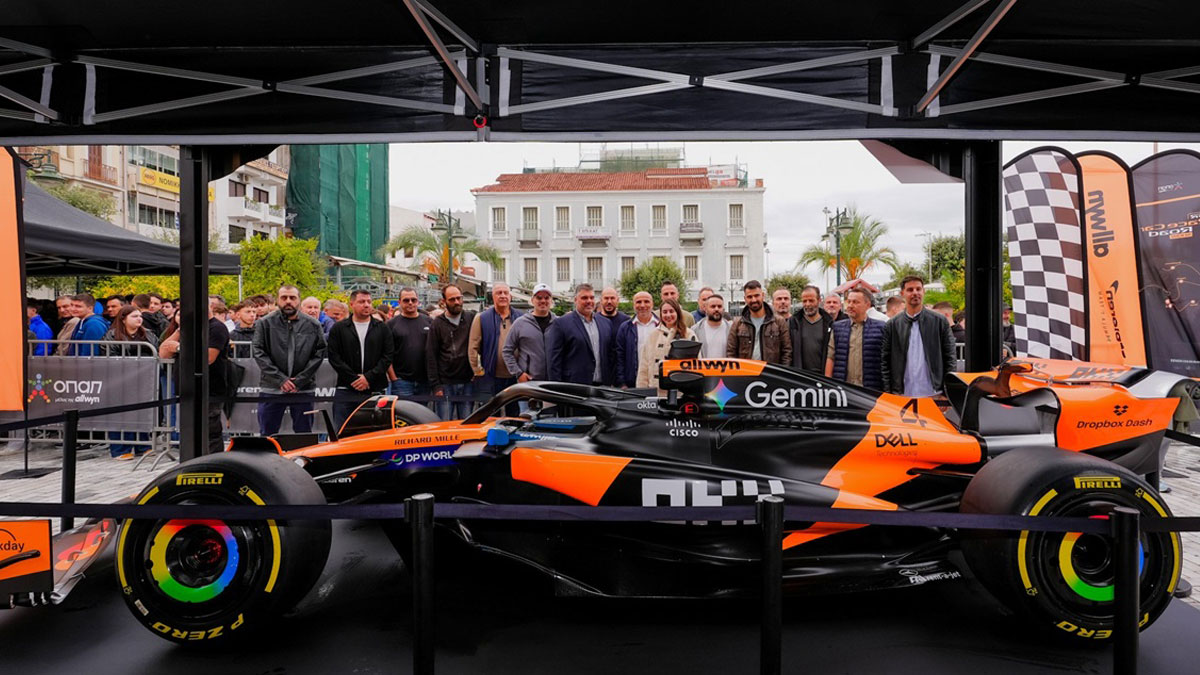 Το showcar της McLaren F1 Team στο Ζάππειο Μέγαρο