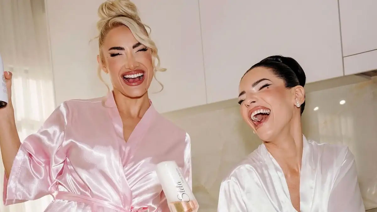 Ιωάννα Τούνη: Μας δείχνει το δώρο αξίας 4.000€ που έκανε στη Στέλλα Πάσσαρη