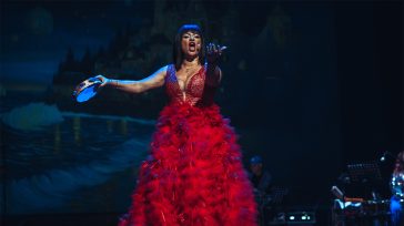 Η Σταματία Μολούδη στο Δημοτικό Θέατρο Θεσσαλονίκης «Άνετον»