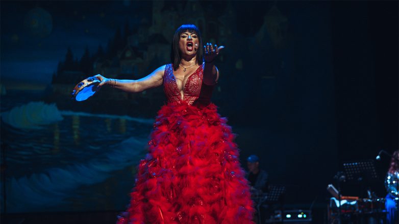 Η Σταματία Μολούδη στο Δημοτικό Θέατρο Θεσσαλονίκης «Άνετον»