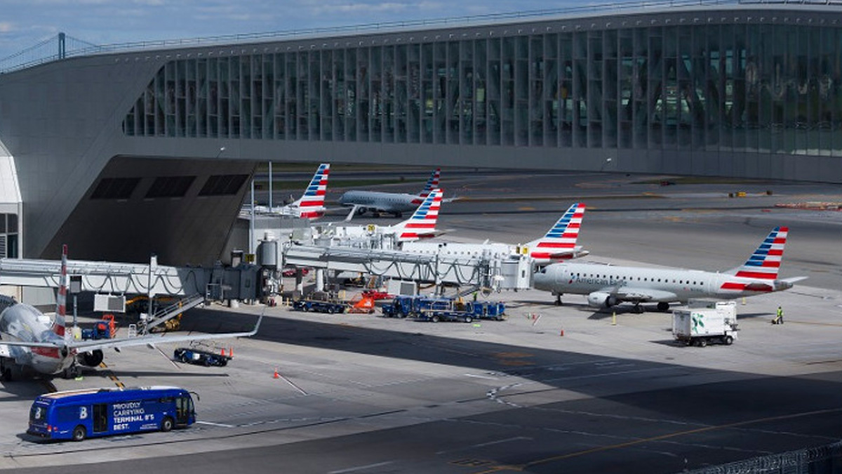 ΗΠΑ: Πάνω από 1.000 πτήσεις ακυρώθηκαν, χιλιάδες καθυστέρησαν