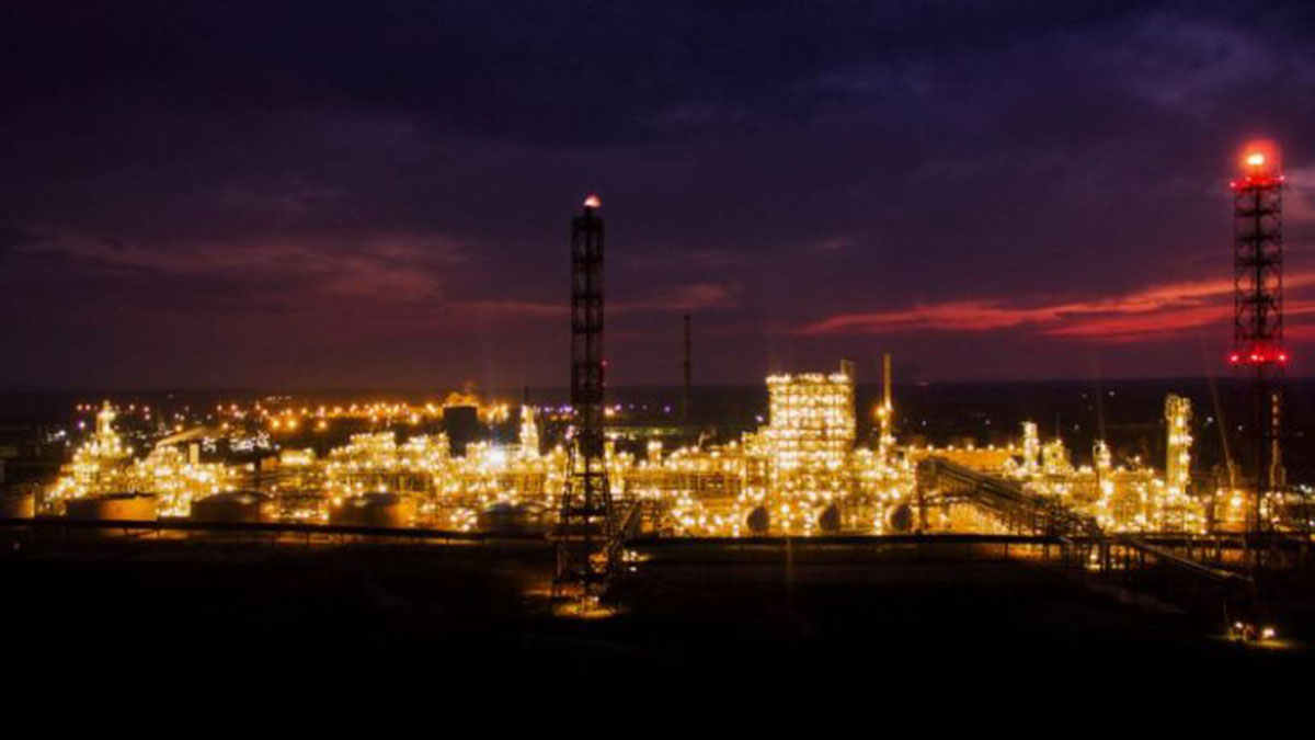 H Βουλγαρία υιοθετεί νόμο για να πάρει τον έλεγχο του διυλιστηρίου της Lukoil στο Μπουργκάς