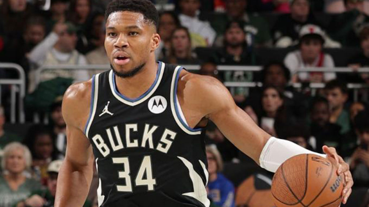 ΝΒΑ: Σαρωτικός ο Γιάννης πήρε… παραμάζωμα τους Μπουλς